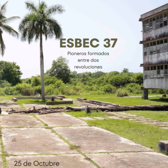 Proyección documental ESBEC 37 en la Casa Azul (MÁLAGA)
